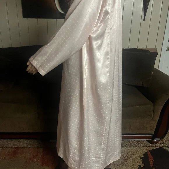 Vintage~ Christian Dior ~Size Large Pink Elegant Nightgown